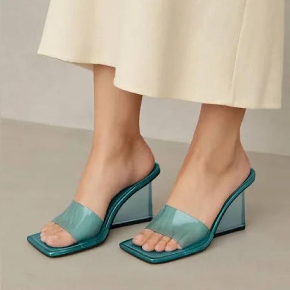 GOOD AMERICAN NWOB CINDER F*ING RELLA CLEAR WEDGE SQUARE TOE SANDAL